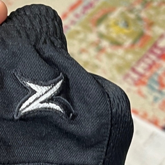 New York Knicks NY NBA Basketball Athletic Boys Kids Youth Shorts - Picture 7 of 8